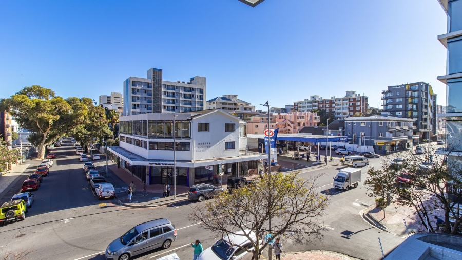 3 Bedroom Property for Sale in Sea Point Western Cape